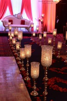 Crystalscape aisle runner at Antuns by Minar located in Hicksville.
Photo courtesy of House of Talent Studios.