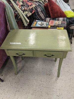 Bought a cute desk for $6!