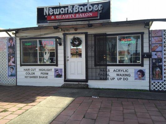 Newark Barber & Beauty Salon