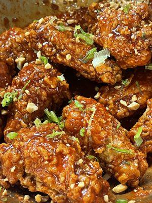 Best fried chicken wings with King's Magic sauce