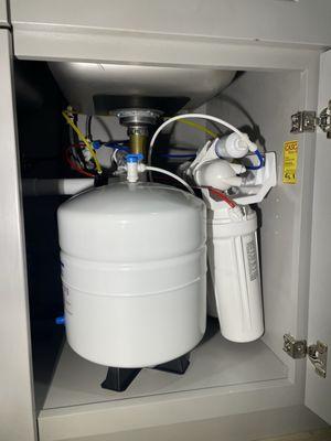 Reverse osmosis water system for purified drinking water