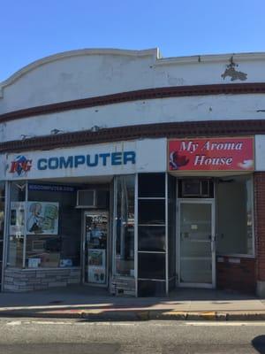 ICG Computer of Brookline -- 358 Boylston Street / Route 9, Brookline                Storefront