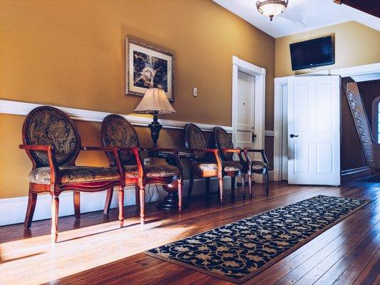 The second lobby area for Dr. Rabbi and Outpatient services.