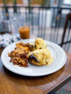 Filet Mignon Benedict