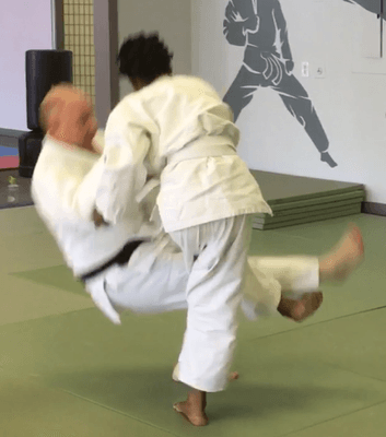 Excellent foot sweep (adult class)!