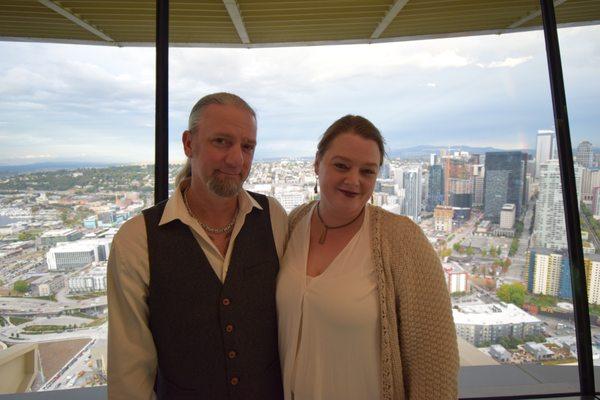 Get married at the top of the Space Needle! #spaceneedlewedding #abovethecity