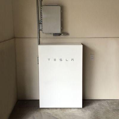 Powerwall solar battery installation