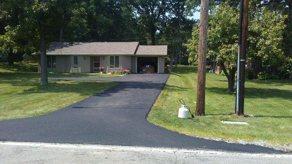 New asphalt over old concrete