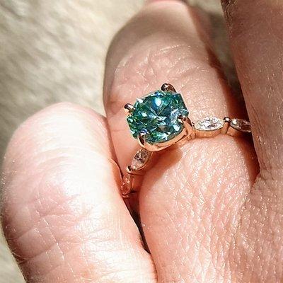 My dream engagement ring. Thank you, All That Glitters!