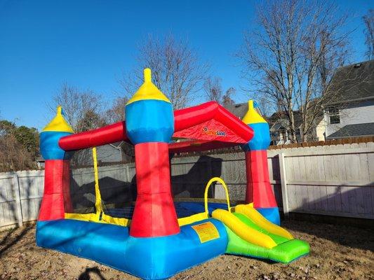 We rent bounce houses in Snellville. We also rent table and chairs and table cloths. Serving the Atlanta area