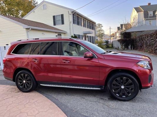 Mercedez-Benz Family SUV Full Interior / Exterior detail