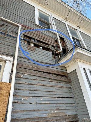 Repairing siding