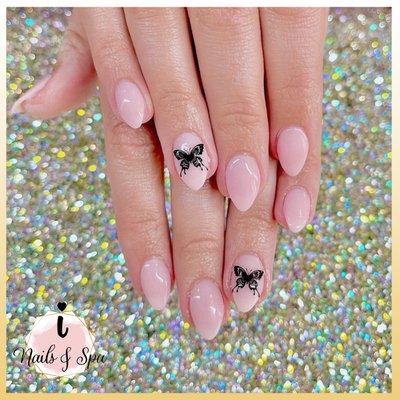 Personalize your nail set with stickers