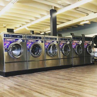 Buzzi's Laundromat & Laundry Service