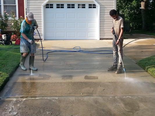 Driveway & cement cleaning turns out great!