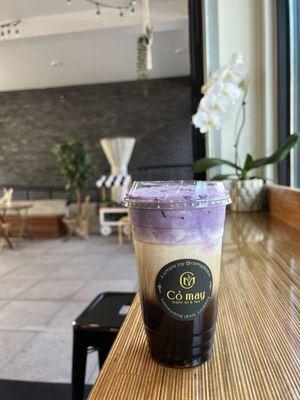 Ube milk tea