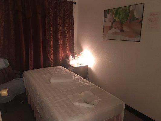 Healthy Spa
 Tel:916-758-8338
 Open, 9:30 am - 9:00 pm
 Address:8329 Fair Oaks Blvd,Ste E,Carmichael, CA 95608