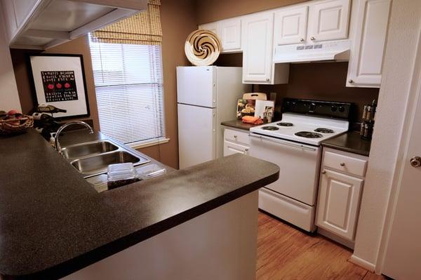 Woodcreek Apartments Kitchen