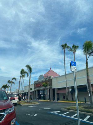 Hobby Lobby store in strip mall