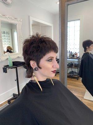 client getting her mullet hair style at Nalu Salon in Birmingham, MI