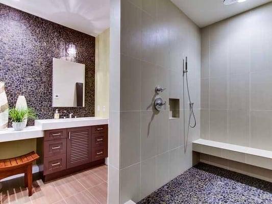 If you're looking for a reliable and experienced bathroom remodeling contractor in San Diego, look no further Enrique Mercado...