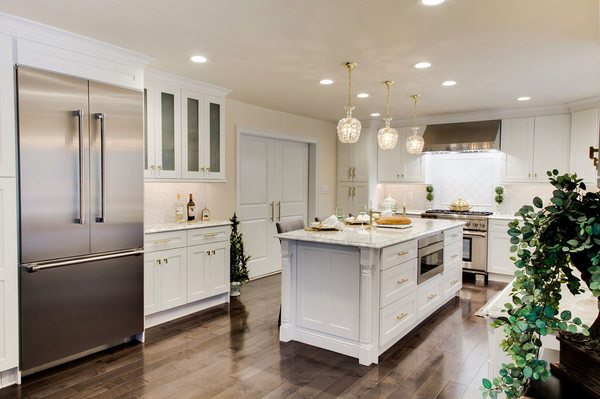 Customize your install with our beautiful white modern cabinetry. Shaker plus a small detail adds something extra