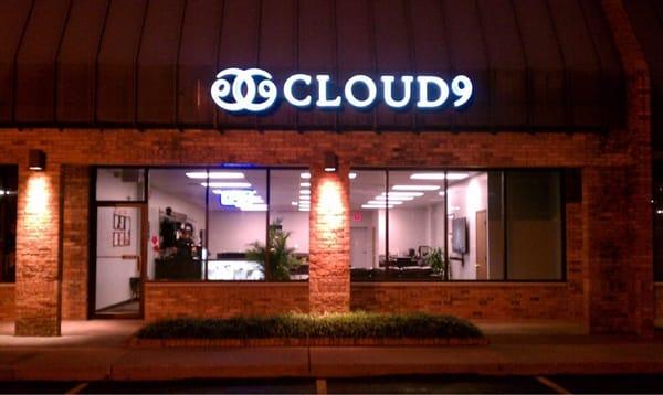 Cloud 9 Vapor Lounge