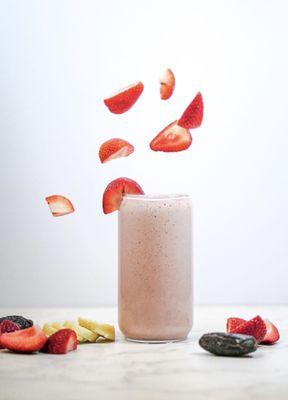 Save the Date: Strawberry, Bananas, Dates, Vanilla Protein. 32g Protein!! Taste delicious