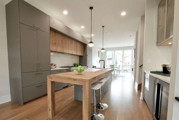 Modern Kitchen in Matte Gray with Reclaimed Oak