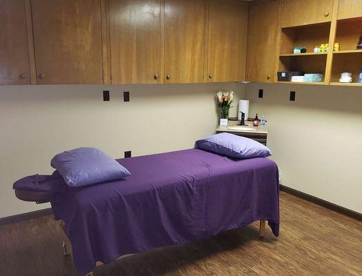 Private acupuncture and or Reiki room.