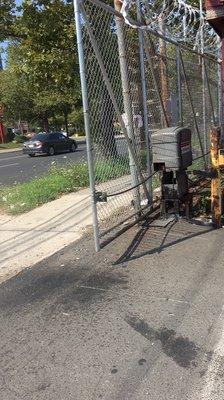 Sliding gate repair