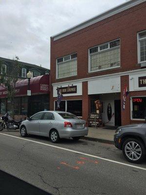 Radloff's Cigars -- 38 North Main Street, Rochester           Lounge Entrance