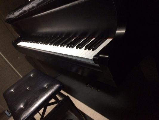 KAWAI baby grand piano