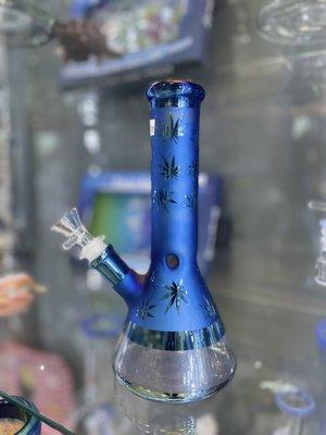 Blue leafs print water pipe .