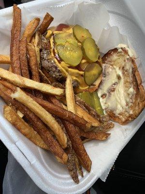 Cheeseburger & Fries