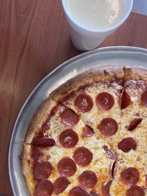 Pepperoni pizza and medium wings.