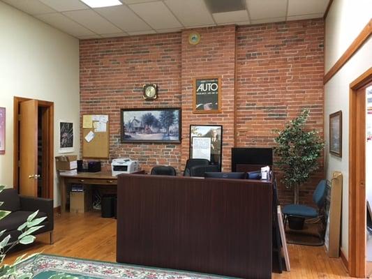 The offices of Thomas J. Waina & Associates is located in historic downtown Willoughby.