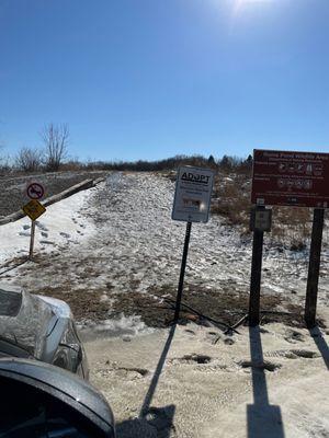 Parking for  trailhead nice loops mile loop I did