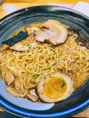 Black garlic ramen