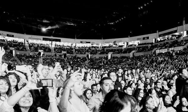 Filled for Sonu Nigam and Neha Kakkar, April 2019