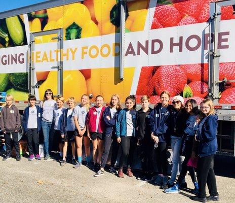 Students serving at the Central Texas Food Bank