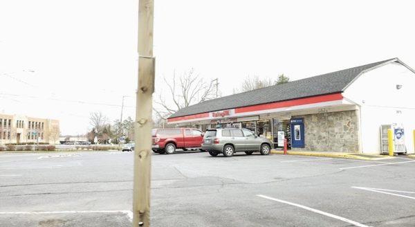 Convenience Store parking lot with no fuel.