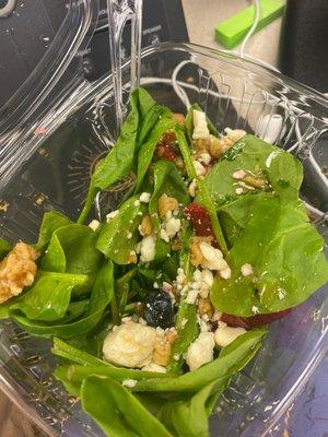 1/2 berry spinach salad