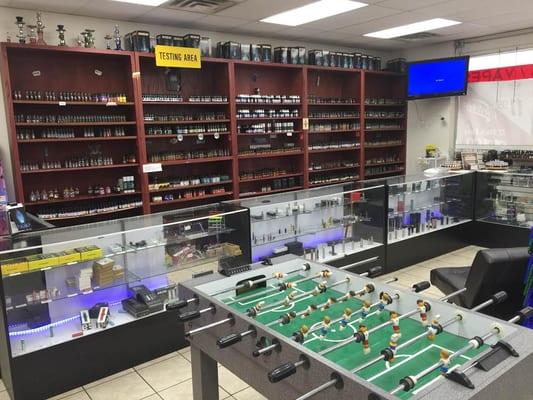 Complete vape shop with over 200 Premium Juice Flavors !