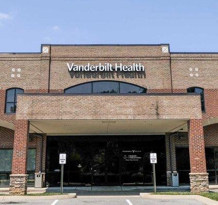 Front entrance Vanderbilt Health in Clarksville