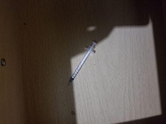 Here is the saringe needle we found here.... they obviously dont look inside the drawers when they're cleaning... this place was discussing.