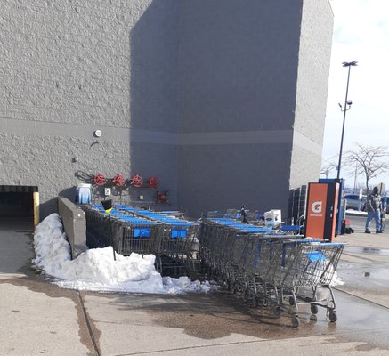 Walmart Management :
 
 Please hire someone who understands how to repair shopping carts. Because the guy you have now, is clueless.