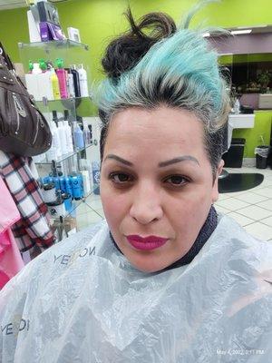 Griselda's Head's Up-the Hair Place