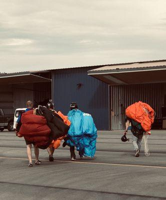 Skydive Mountaineer