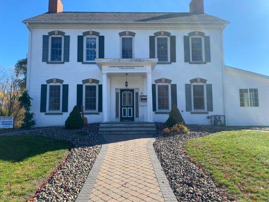 Select Wealth Partners Middletown Office Building off Route 17M in Middletown.